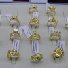 Vàng trang sức bày bán tại Công ty vàng Bảo Tín Mạnh Hải. (Ảnh: Trần Việt/TTXVN)