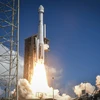 Tên lửa đẩy Atlas V mang theo tàu vũ trụ Starliner rời bệ phóng tại trạm vũ trụ ở Mũi Canaveral, bang Florida (Mỹ) ngày 5/6/2024. (Ảnh: AFP/TTXVN)
