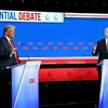 Cựu Tổng thống Donald Trump (trái) và Tổng thống đương nhiệm Joe Biden tại cuộc tranh luận trực tiếp đầu tiên ở Atlanta, bang Georgia (Mỹ) ngày 27/6/2024. (Ảnh: Forbes/TTXVN)