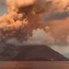 Núi lửa Etna trên đảo Sicily (Italy) phun trào ngày 5/7/2024. (Ảnh: Reuters/TTXVN)