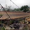 Vụ sập cầu treo tại Lai Châu: Thi công đường tạm qua suối 