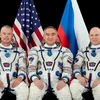 Ba nhà vũ trụ Nga, Mỹ làm việc trên trạm ISS trở về Trái Đất an toàn