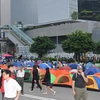 Người biểu tình Hong Kong tăng lều bạt, "thi gan" với chính quyền