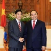 Việt Nam luôn dành ưu tiên cao nhất cho quan hệ với Lào