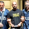 Italy bắt giữ nhiều quan chức tình nghi tiếp tay cho mafia