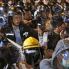 Hong Kong: Người biểu tình đòi dùng bạo lực trả đũa cảnh sát
