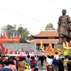 Hàng ngàn người đổ về Hà Nội tưng bừng dự hội gò Đống Đa 2015