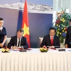 Thủ tướng Nguyễn Tấn Dũng ký Hiệp định Thương mại tự do giữa Việt Nam và Liên minh Kinh tế Á-Âu. (Ảnh: Đức Tám/TTXVN