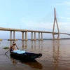 Cầu Cần Thơ nối liền hai bờ sông Hậu của Việt Nam, sử dụng vốn viện trợ của Nhật Bản. (Ảnh: Duy Khương/TTXVN)