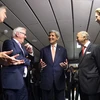 Ngoại trưởng Mỹ John Kerry (ở giữa) cùng ngoại trưởng các nước Phương Tây tham dự đàm phán hạt nhân Iran ở Vienna, Áo. (Nguồn: AFP)