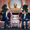Ông Lê Thanh Hải, Bí thư Thành ủy Thành phố Hồ Chí Minh tiếp Thủ tướng Anh David Cameron. (Ảnh: Thanh Vũ/TTXVN)