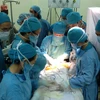 Phẫu thuật thành công cho một bé gái có trái tim ngoài lồng ngực