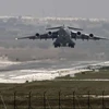 Máy bay quân sự Mỹ cất cánh từ căn cứ quân sự ở phía nam Thổ Nhĩ Kỳ . (Nguồn: AP)