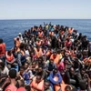 Một con thuyền chở người di cư trên biển Địa Trung Hải. (Nguồn: BBC)