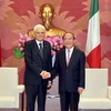 Chủ tịch Quốc hội Nguyễn Sinh Hùng hội kiến Tổng thống Cộng hòa Italy, Ngài Sergio Mattarella sang thăm cấp Nhà nước Việt Nam. (Ảnh: Trọng Đức/TTXVN) 