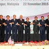 Các nhà lãnh đạo tại Hội nghị cấp cao ASEAN-Liên hợp quốc lần thứ 7 ở Malaysia. (Ảnh: Đức Tám/TTXVN)