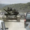Xe tăng của lực lượng tự vệ Nagorny Karabakh trên một con đường gần làng Mataghis, ngày 6/4. (Nguồn: Reuters)
