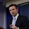 Người phát ngôn Nhà Trắng Josh Earnest. (Nguồn: Reuters)