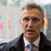 Tổng Thư ký NATO Jens Stoltenberg trả lời báo giới trước một cuộc họp ở Luxembourg ngày 19/4. (Nguồn: AFP/TTXVN)