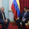 Nhà ngoại giao hàng đầu của Mỹ Thomas Shannon gặp Tổng thống Venezuela Nicolas Maduro ở Caracas, ngày 22/6. (Nguồn: AFP)
