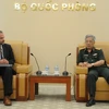 Thượng tướng Nguyễn Chí Vịnh tiếp Phó Trợ lý Bộ trưởng Quốc phòng Hoa Kỳ Thomas Ross. (Nguồn: mod.gov.vn)