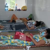 Bệnh nhân mắc bệnh bạch hầu đang được điều trị tại khu cách ly Bệnh viện Đa khoa Bình Phước (ảnh chụp ngày 16/7). (Ảnh: Nguyễn Văn Việt/TTXVN)