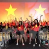 Màn biểu diễn ấn tượng khai mạc Đêm Gala Hội trại thanh niên, sinh viên Việt Nam tại châu Âu 2015. (Ảnh: Mạnh Hùng/TTXVN)