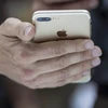 Cổ phiếu Apple "trượt dốc" do dự báo doanh số bán iPhone 7 thấp