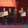 Buổi lễ trao tặng huân chương và kỷ niệm chương cho các cơ sở đào tạo của Bộ Nội vụ, Bộ Tình trạng khẩn cấp Nga. (Ảnh: Tâm Hằng/Vietnam+)