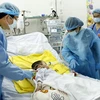Bộ trưởng Y tế thăm bệnh nhân ghép phổi từ người cho sống đầu tiên