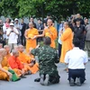 Cận cảnh cuộc đối đầu trong ngôi đền Dhammakya ở Thái Lan