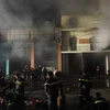 Hình ảnh hiện trường vụ cháy lớn xưởng giấy ở Từ Sơn