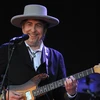 Ca sỹ Bob Dylan biểu diễn tại một sự kiện ở Carhaix-Plouguer, tây Pháp ngày 22/7/2012. (Nguồn: AFP/TTXVN)