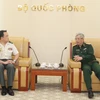 Thượng tướng Nguyễn Chí Vịnh, Thứ trưởng Bộ Quốc phòng tiếp Đại tá Keitaro Shido, Tùy viên Quốc phòng Nhật Bản tại Việt Nam. (Ảnh: Hồng Pha/TTXVN phát)