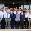 Chủ tịch Quốc hội Nguyễn Thị Kim Ngân chụp ảnh chung cùng các đại biểu. (Ảnh: Trọng Đức/TTXVN)