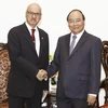 Thủ tướng Nguyễn Xuân Phúc tiếp ông Suleiman Jasir Al-Herbish, Tổng giám đốc Quỹ Phát triển Quốc tế của các nước xuất khẩu dầu mỏ (OFID). (Ảnh: Thống Nhất/TTXVN)