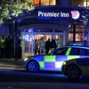 Cảnh sát phong tỏa bên ngoài một khách sạn gần sân vận động Manchester Arena ngày 23/5. (Nguồn: EPA/TTXVN)