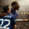 Paul Pogba và Henrikh Mkhitaryan ăn mừng sau khi ghi bàn cho Man United trong trận chung kết Europa League. (Nguồn: espnfc.com)