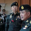 Trung tướng Apirat Kongsompong (ở giữa). (Nguồn: Bangkok post)