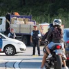 Cảnh sát Tây Ban Nha tuần tra tại khu vực biên giới với Pháp sau vụ tấn công khủng bố ở Barcelona và Cambrils ngày 18/8. (Nguồn: AFP/TTXVN)