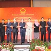 Thứ trưởng Bộ Ngoại giao Việt Nam Lê Hoài Trung, Đại sứ Việt Nam tại Singapore Nguyễn Tiến Minh và đại diện các nước ASEAN tại lễ kỷ niệm. (Ảnh Xuân Vịnh/TTXVN)