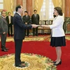 Chủ tịch nước Trần Đại Quang nhận Quốc thư từ bà Lianys Torres Rivera, Đại sứ Đặc mệnh toàn quyền Cộng hòa Cuba tại Việt Nam. (Ảnh: Nhan Sáng/TTXVN)