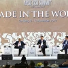 Phiên đối thoại với chủ đề "Sản xuất tại thế giới" tại Hội nghị Thượng đỉnh Doanh nghiệp APEC 2017, chiều 9/11. (Nguồn TTXVN)