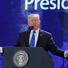 Hình ảnh Tổng thống Hoa Kỳ Donald Trump phát biểu tại CEO Summit 2017