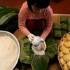 Làng gói bánh chưng Tranh Khúc tấp nập cung cấp cho thị trường Tết
