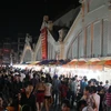 Chợ đêm Đồng Xuân. (Ảnh: Trần Việt/TTXVN)