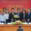Ban Chấp hành Hội Hữu nghị Việt Nam-Tây Ban Nha khóa III ra mắt đại hội. (Ảnh: Dương Giang/TTXVN)