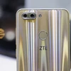 Một mẫu điện thoại di động cao cấp của ZTE. (Nguồn: Getty)