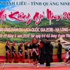 Hoạt động văn hóa, văn nghệ trong Ngày hội kiêng gió 2018. (Ảnh: Trung Nguyên/TTXVN)