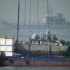 Trục vớt tàu chiến Cheonan của hải quân Hàn Quốc. (Nguồn: Reuters)